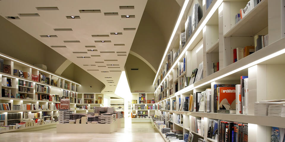 12 самых удивительных книжных магазинов в мире